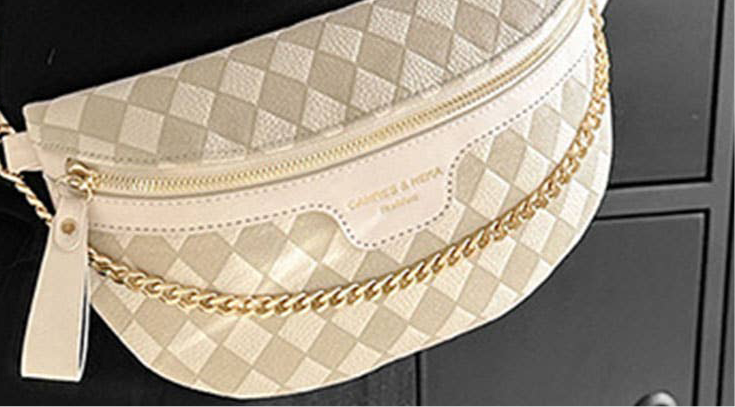 PYRAMID CHECK EVERYDAY HANDBAG
