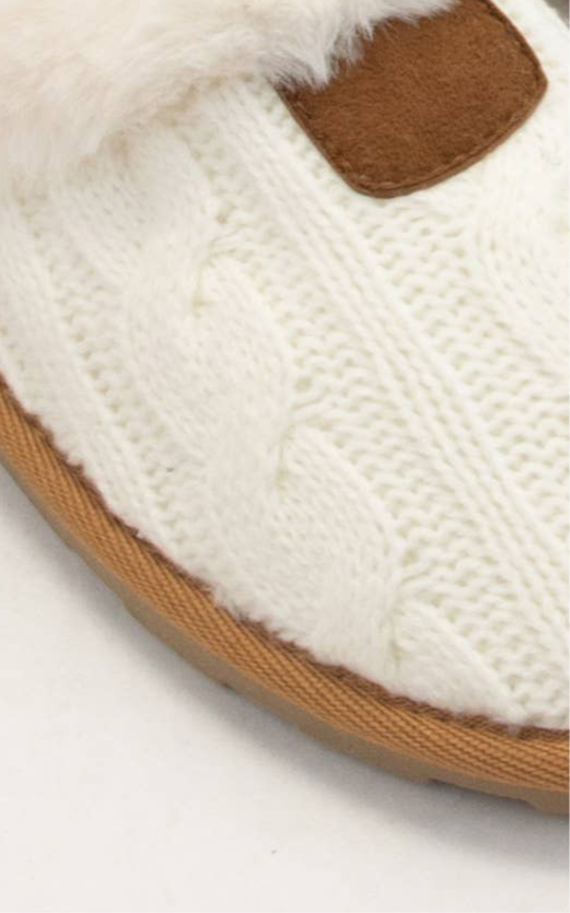 COZY FUR-LINED SLIPPER WITH CABLE KNITTED UPPER