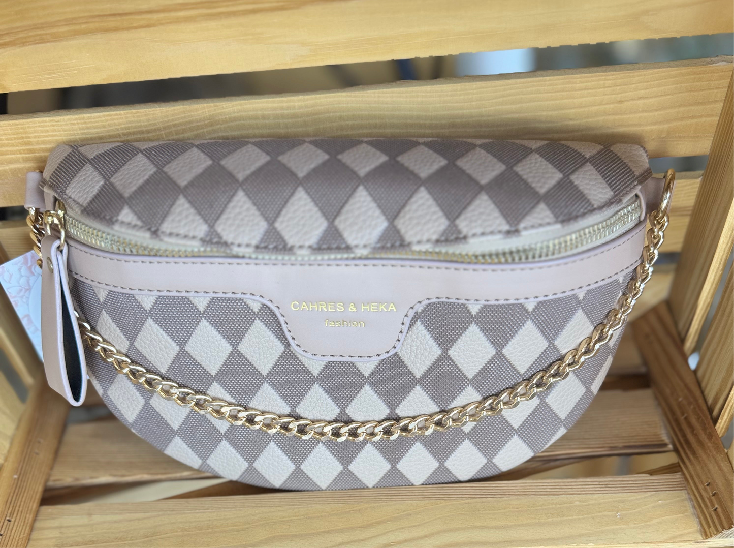 PYRAMID CHECK EVERYDAY HANDBAG