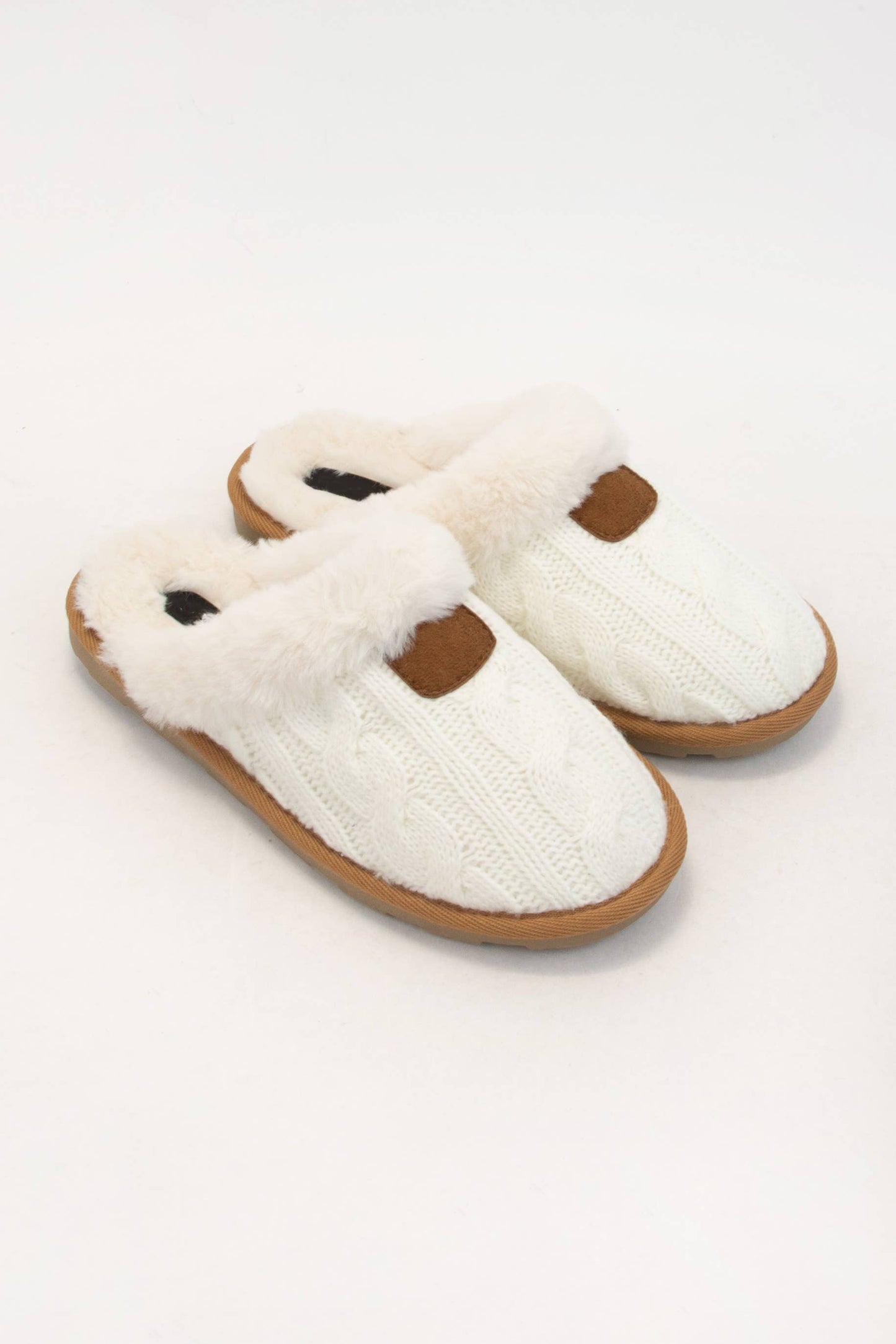 COZY FUR-LINED SLIPPER WITH CABLE KNITTED UPPER