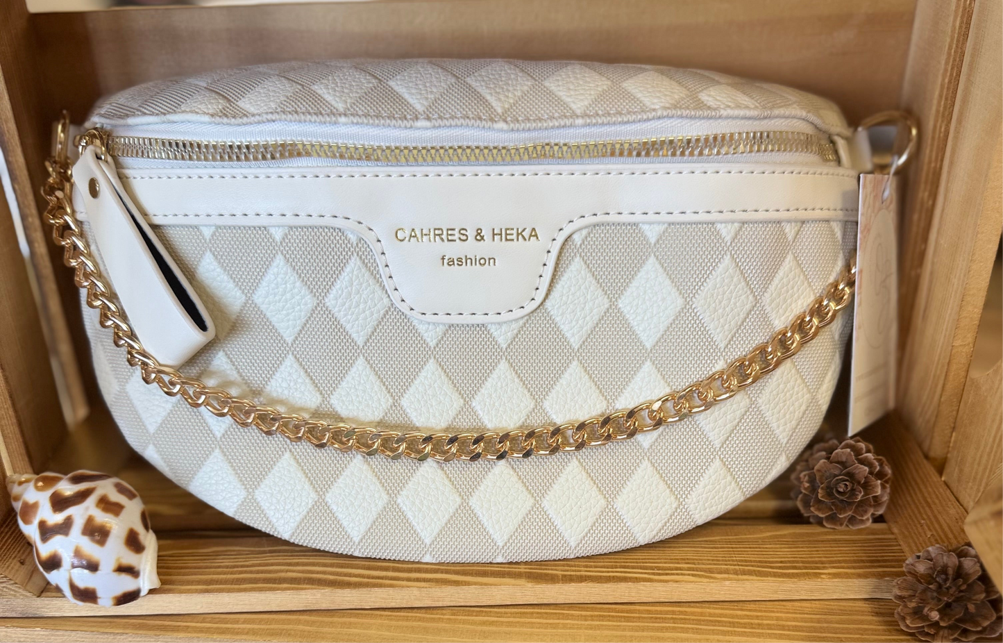 PYRAMID CHECK EVERYDAY HANDBAG