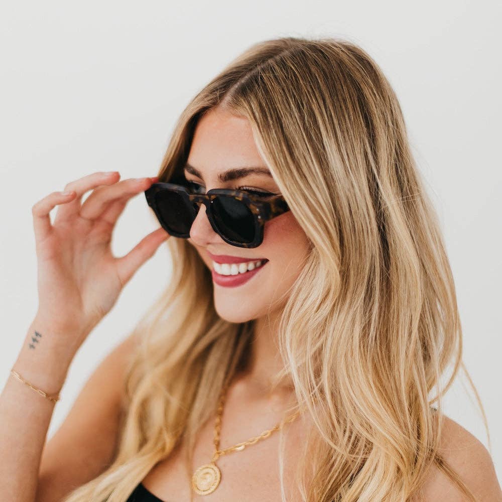 Blocky Square Retro Sunglasses (PRE🤍ORDER)