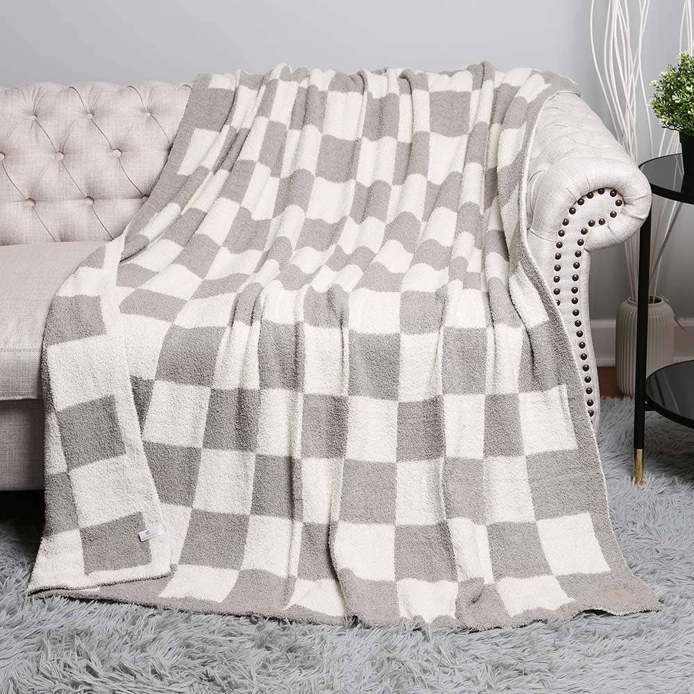 Reversible Checkered Patterned Throw Blanket