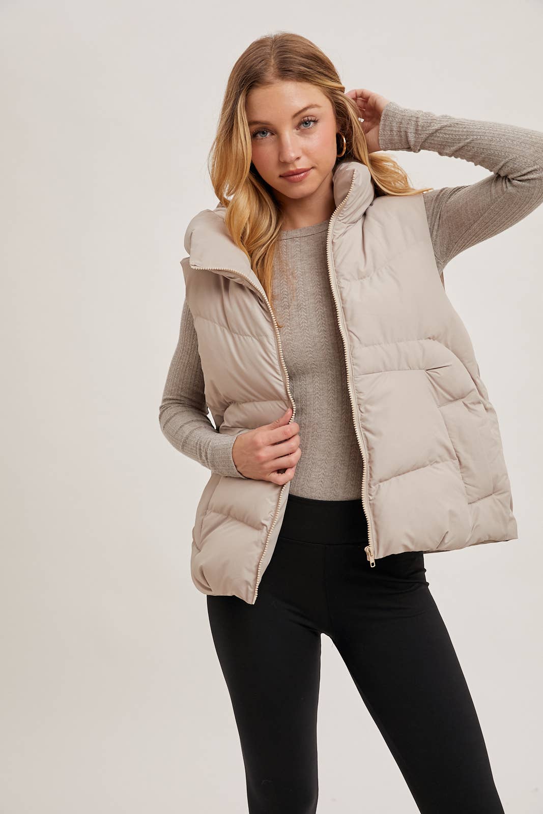 ZIPPER DOWN PUFFER HOODED VEST