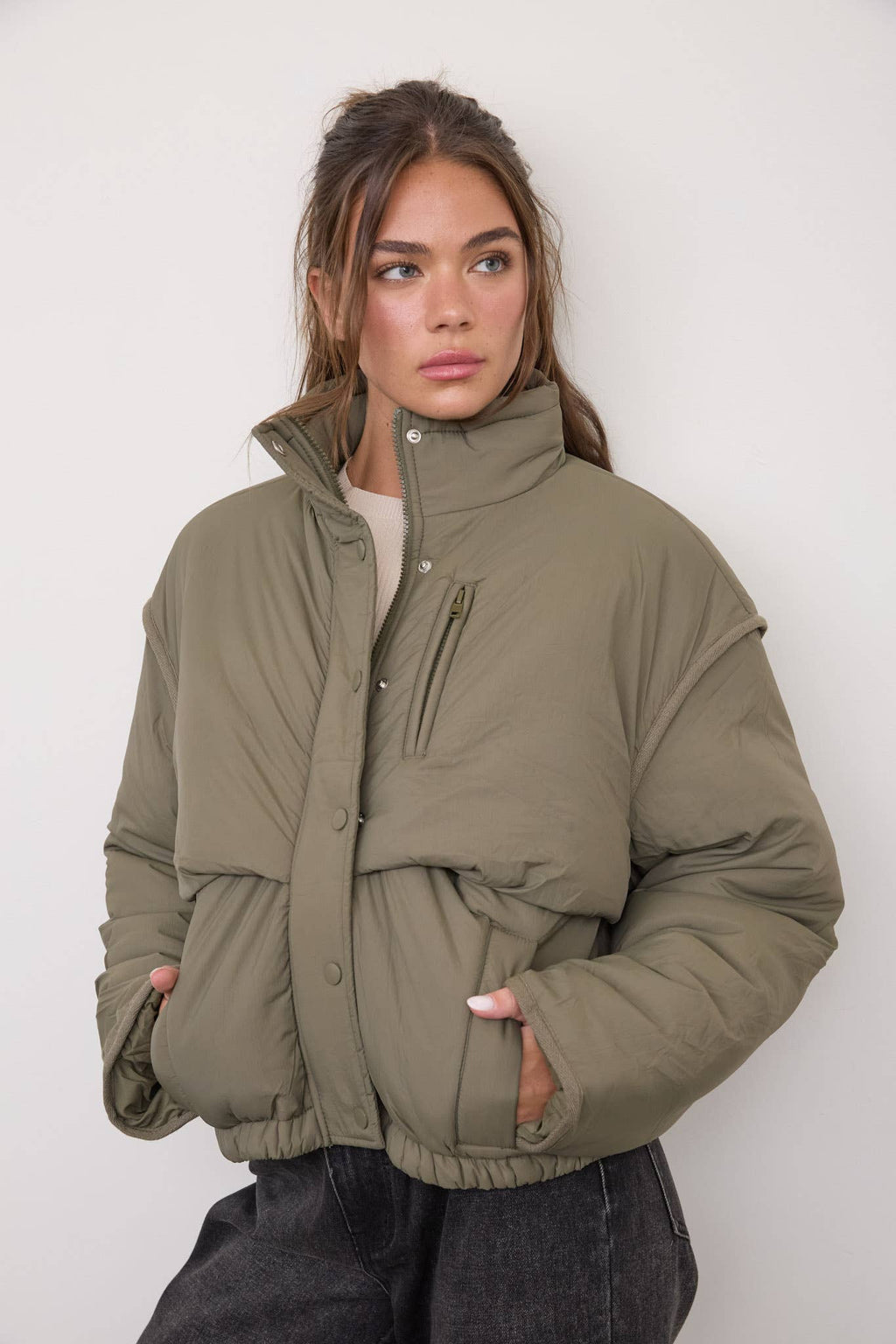 STAND COLLAR SNAP BUTTON PUFFER CROP JACKET (PRE🤍ORDER)