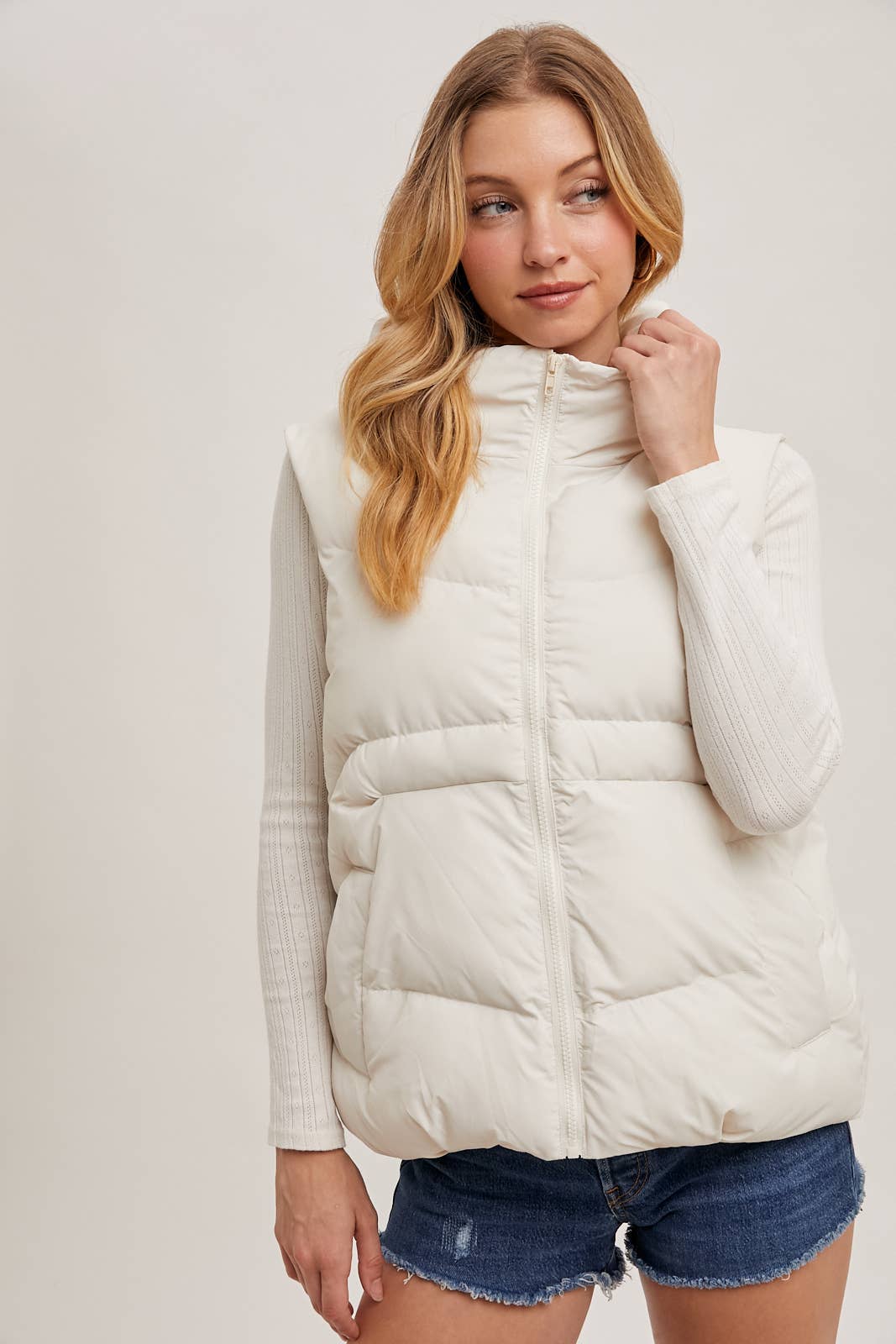 ZIPPER DOWN PUFFER HOODED VEST