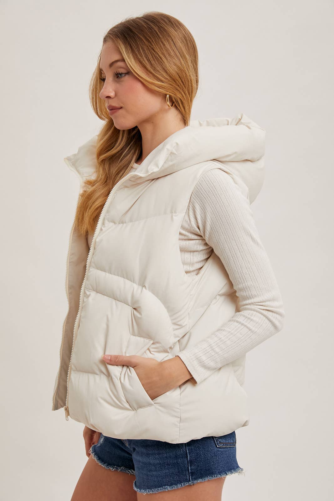 ZIPPER DOWN PUFFER HOODED VEST