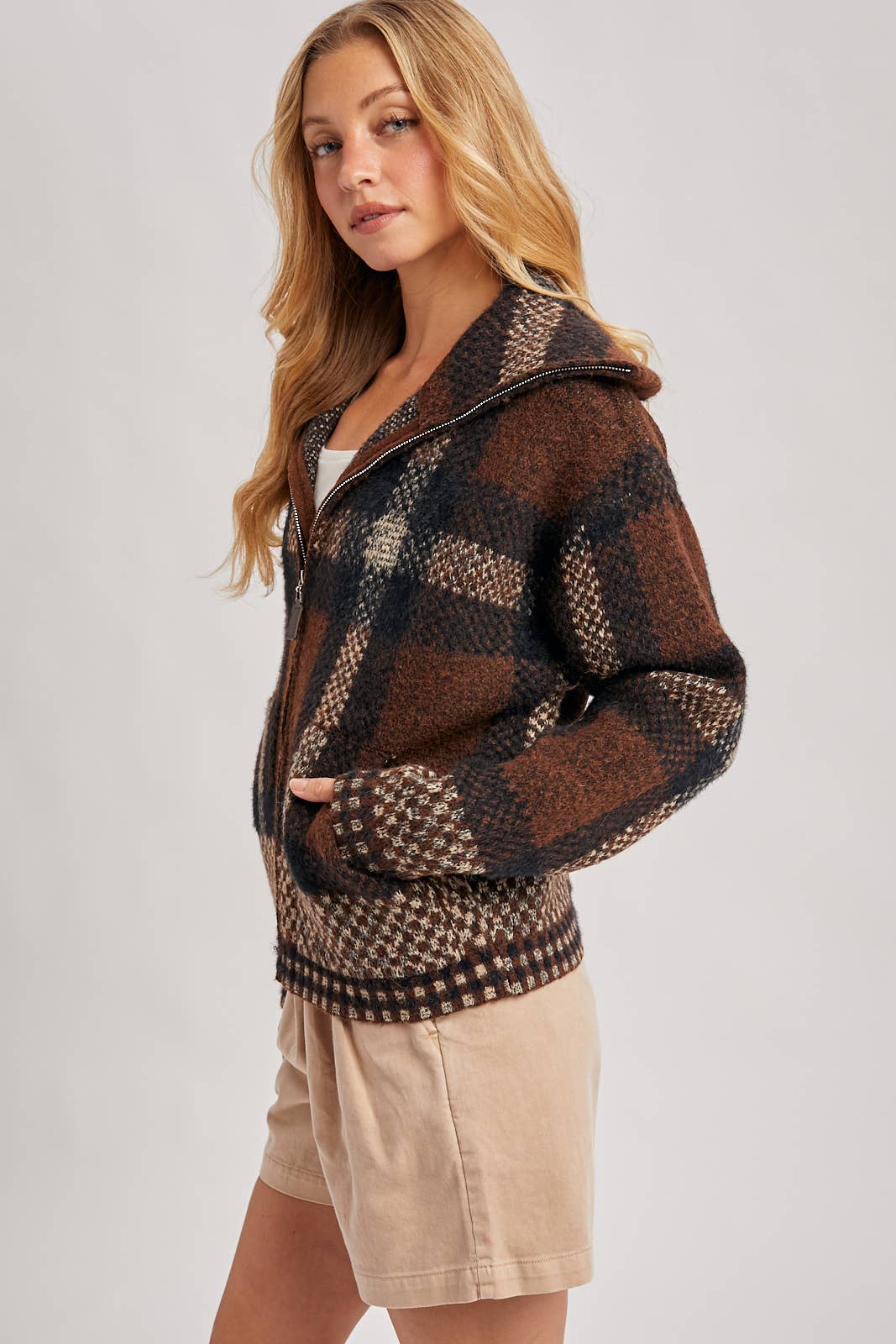 PLAID ZIPPER FRONT WIDE COLLAR FUZZY KNIT SWEATER JACKET