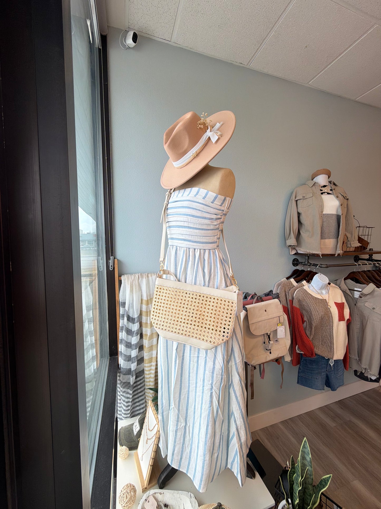 STRIPE PLEATED STRAPLESS LINEN MIDI DRESS