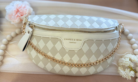 PYRAMID CHECK EVERYDAY HANDBAG