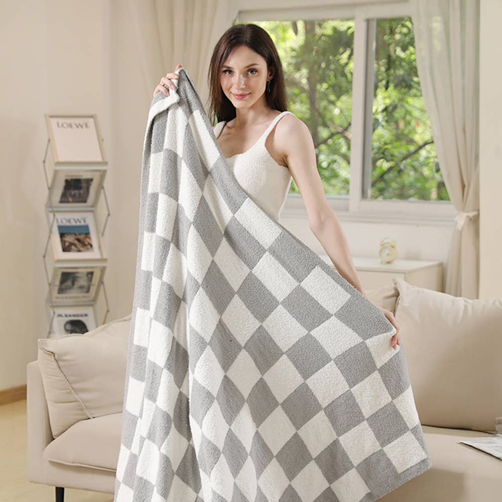Reversible Checkered Patterned Throw Blanket