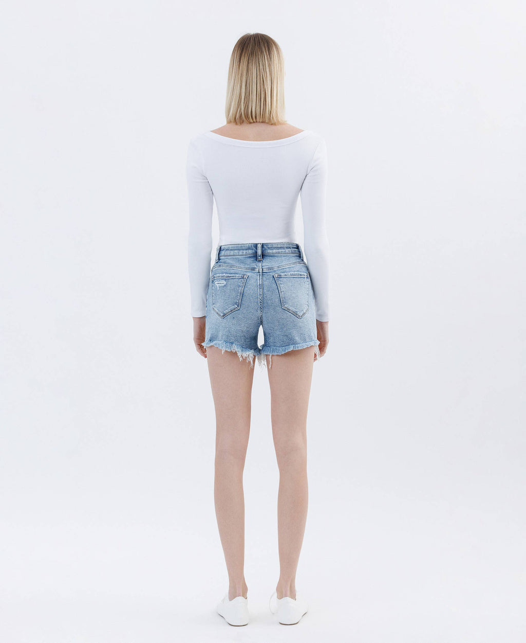 HIGH RISE DISTRESSED REGULAR DENIM SHORTS