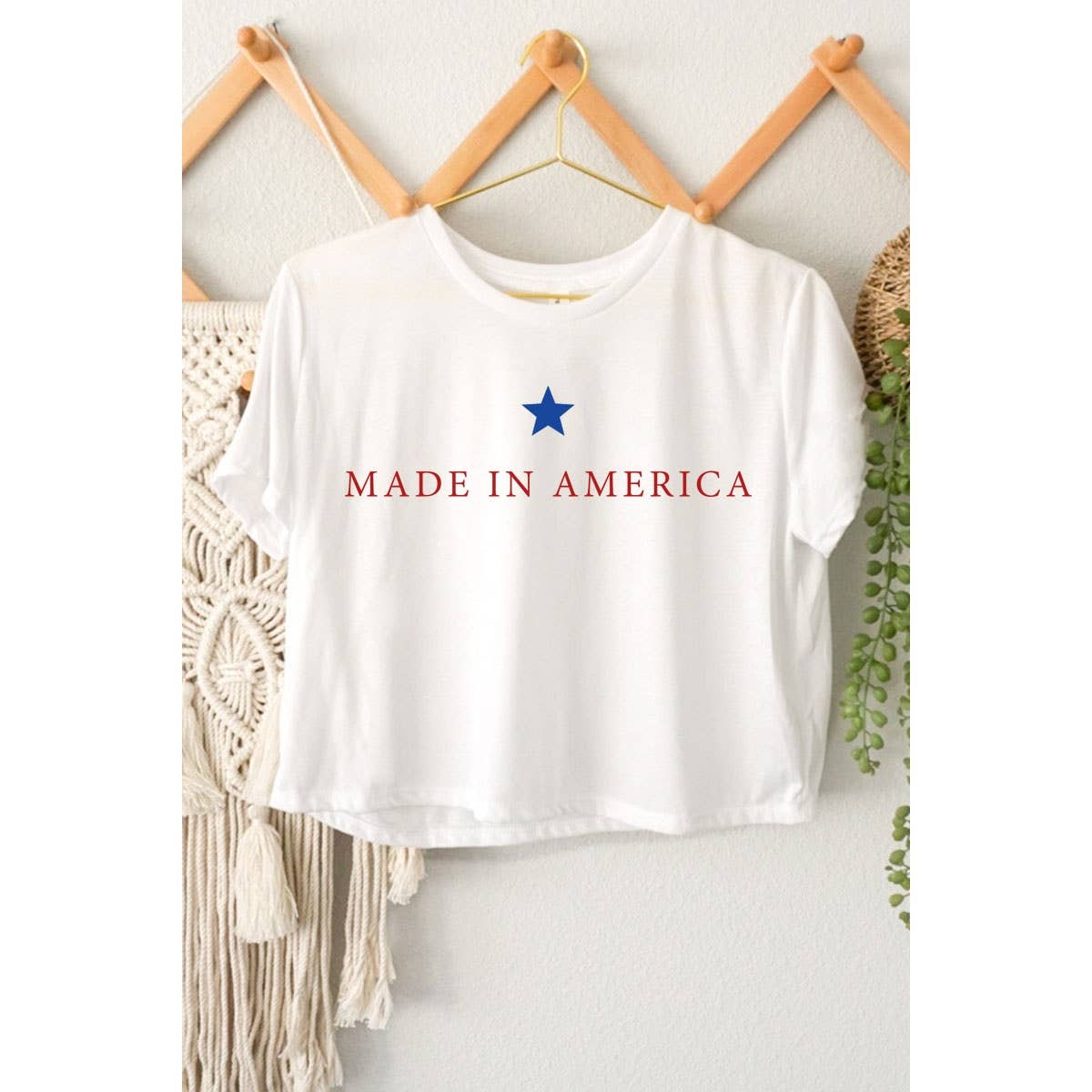 MADE IN AMERCA  GRAPHIC CROP TOP