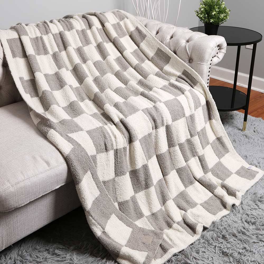 Reversible Checkered Patterned Throw Blanket