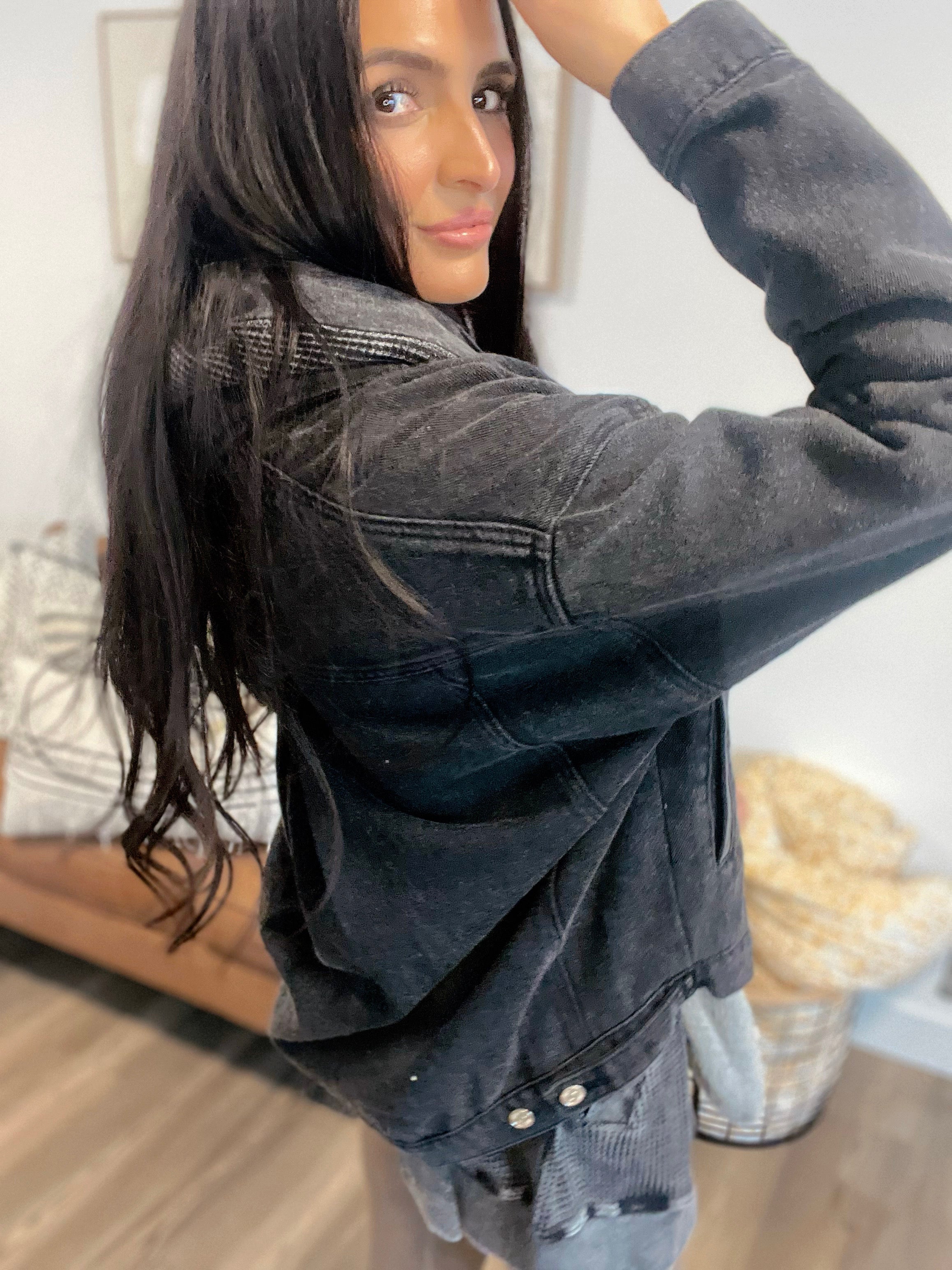 DENIM BUTTON DOWN OVERSIZED JACKET