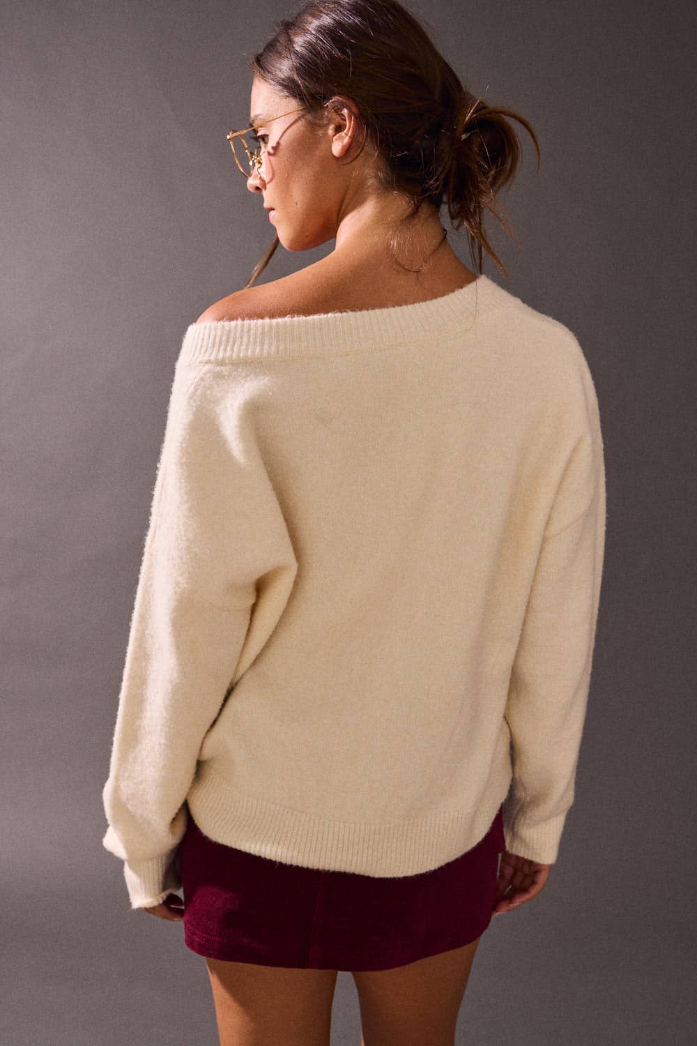 BRUSHED KNIT V-NECK PULLOVER (PRE🤍ORDER)