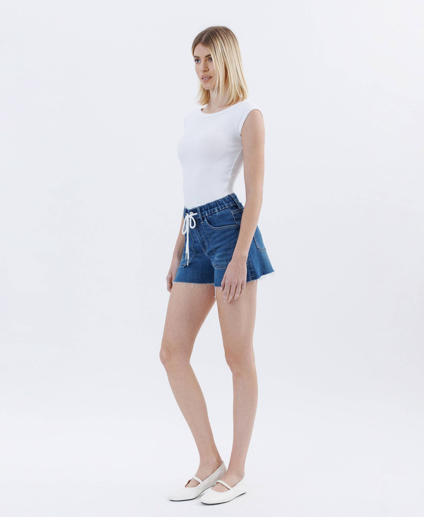 HIGH RISE DRAWSTRING DENIM SHORTS (PRE🤍ORDER)