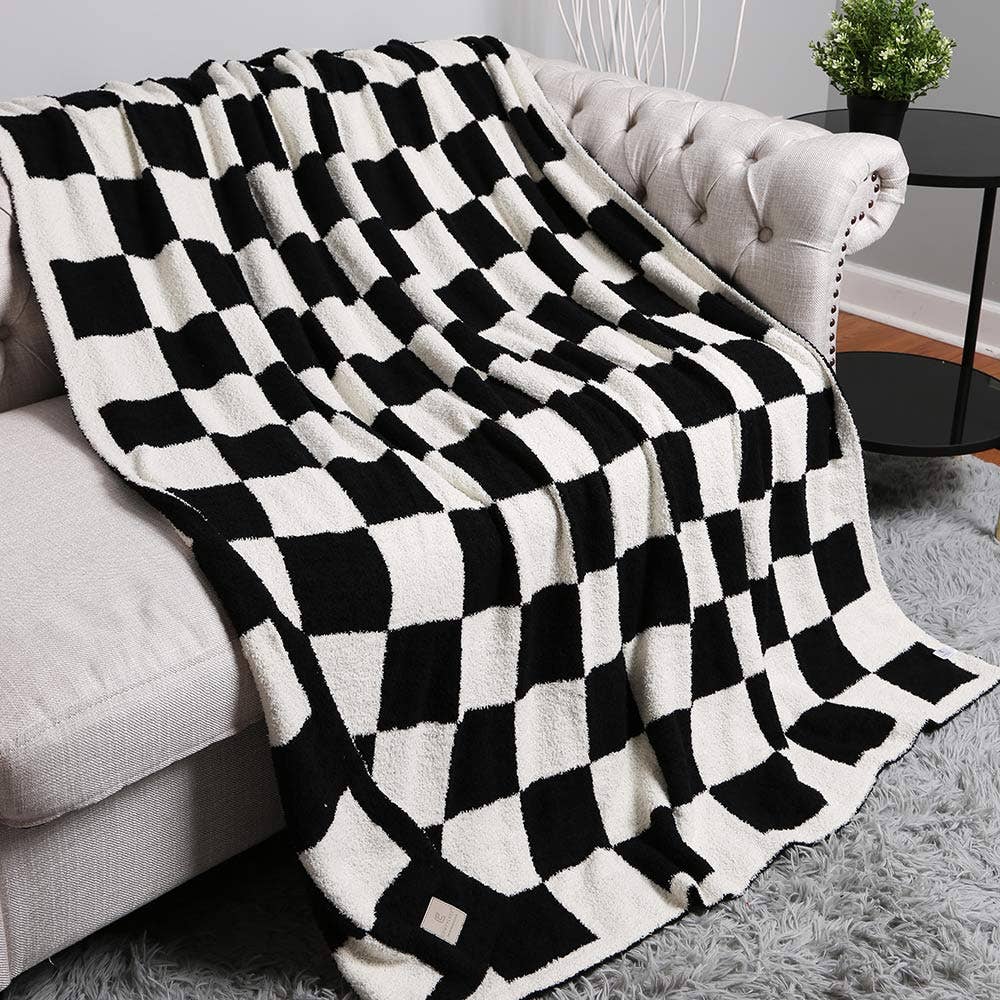 Reversible Checkered Patterned Throw Blanket