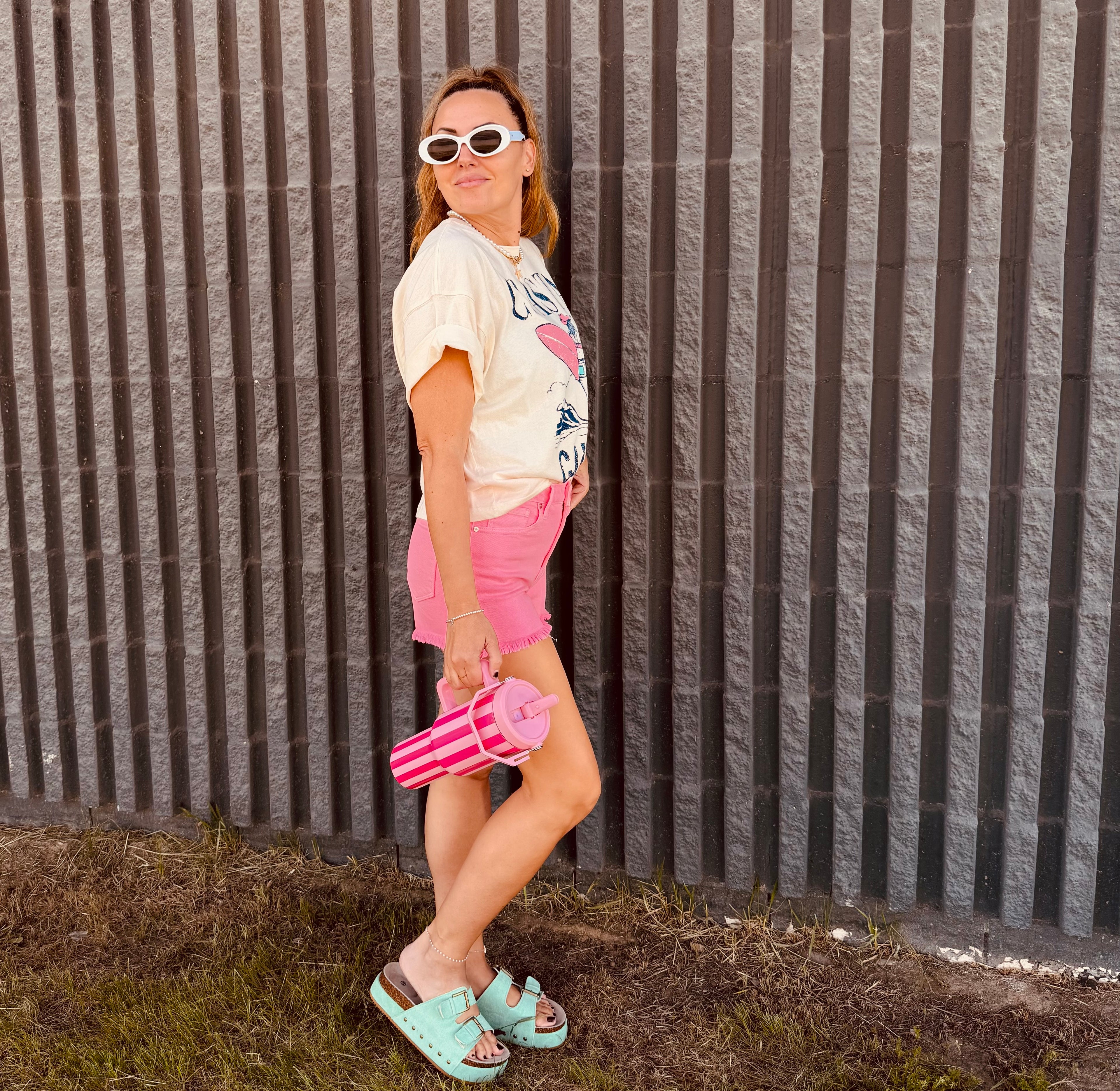 COASTAL COWGIRL BEACH CLUB GRAPHIC LONG CROP TOP