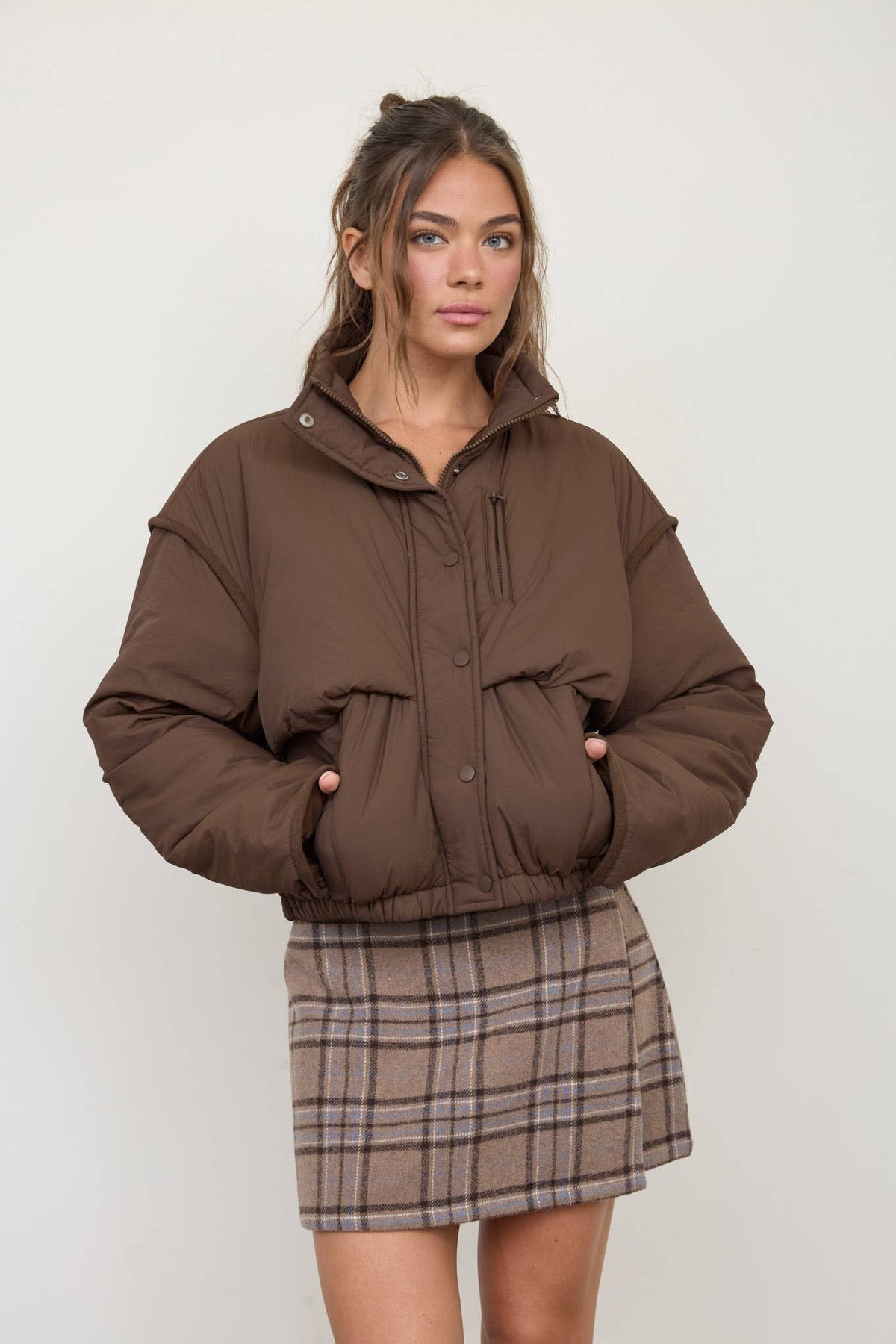 STAND COLLAR SNAP BUTTON PUFFER CROP JACKET (PRE🤍ORDER)