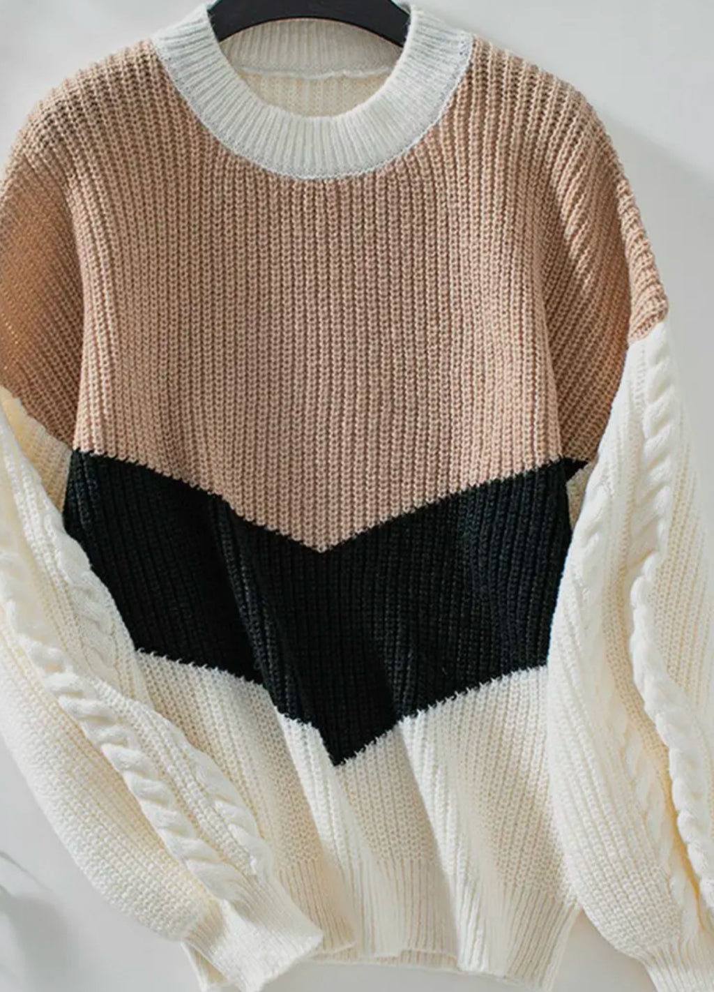 Contrast Crew-Neck Loose Cable Knit Sweater