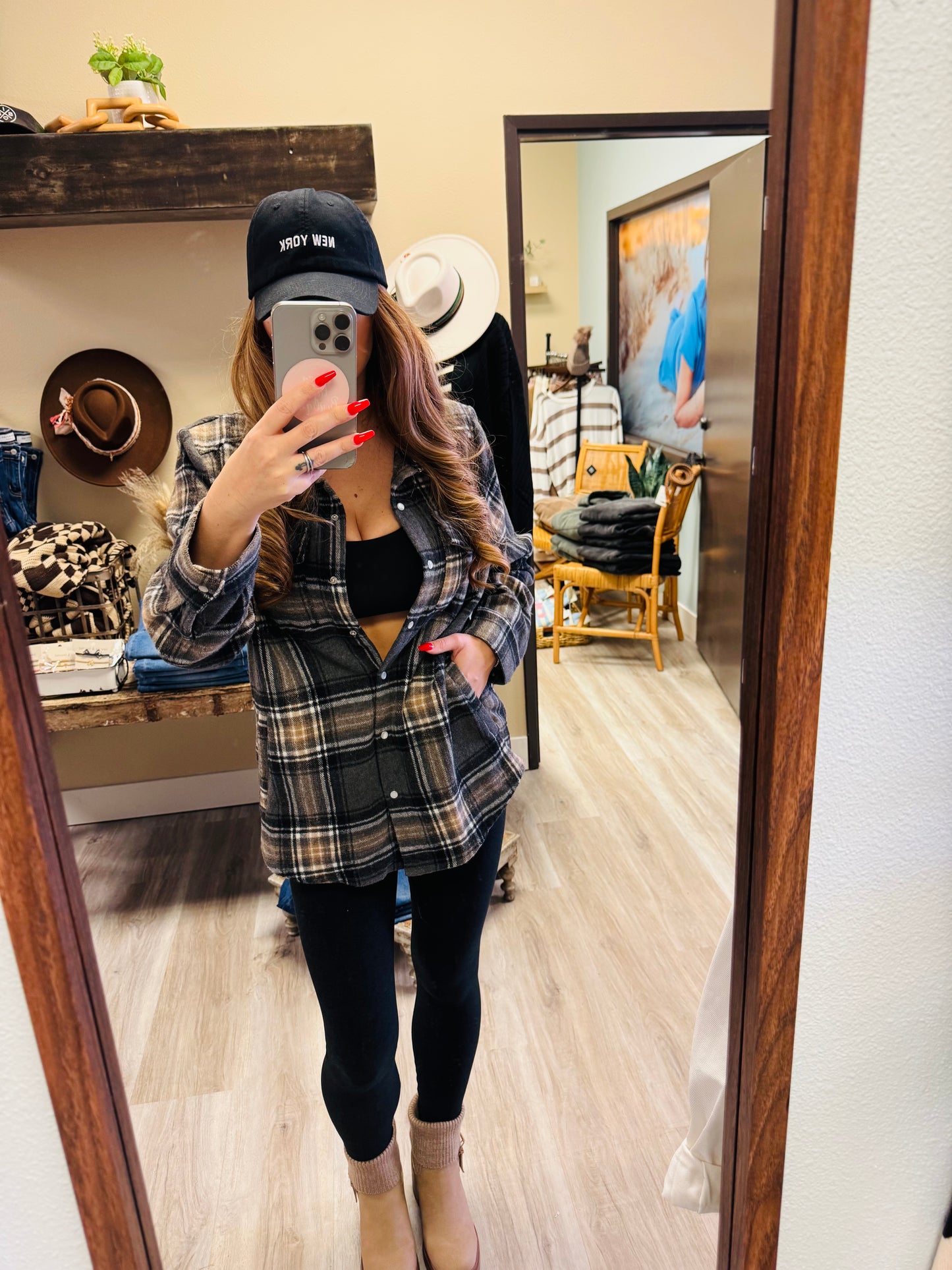 BUTTON DOWN PLAID SHACKET