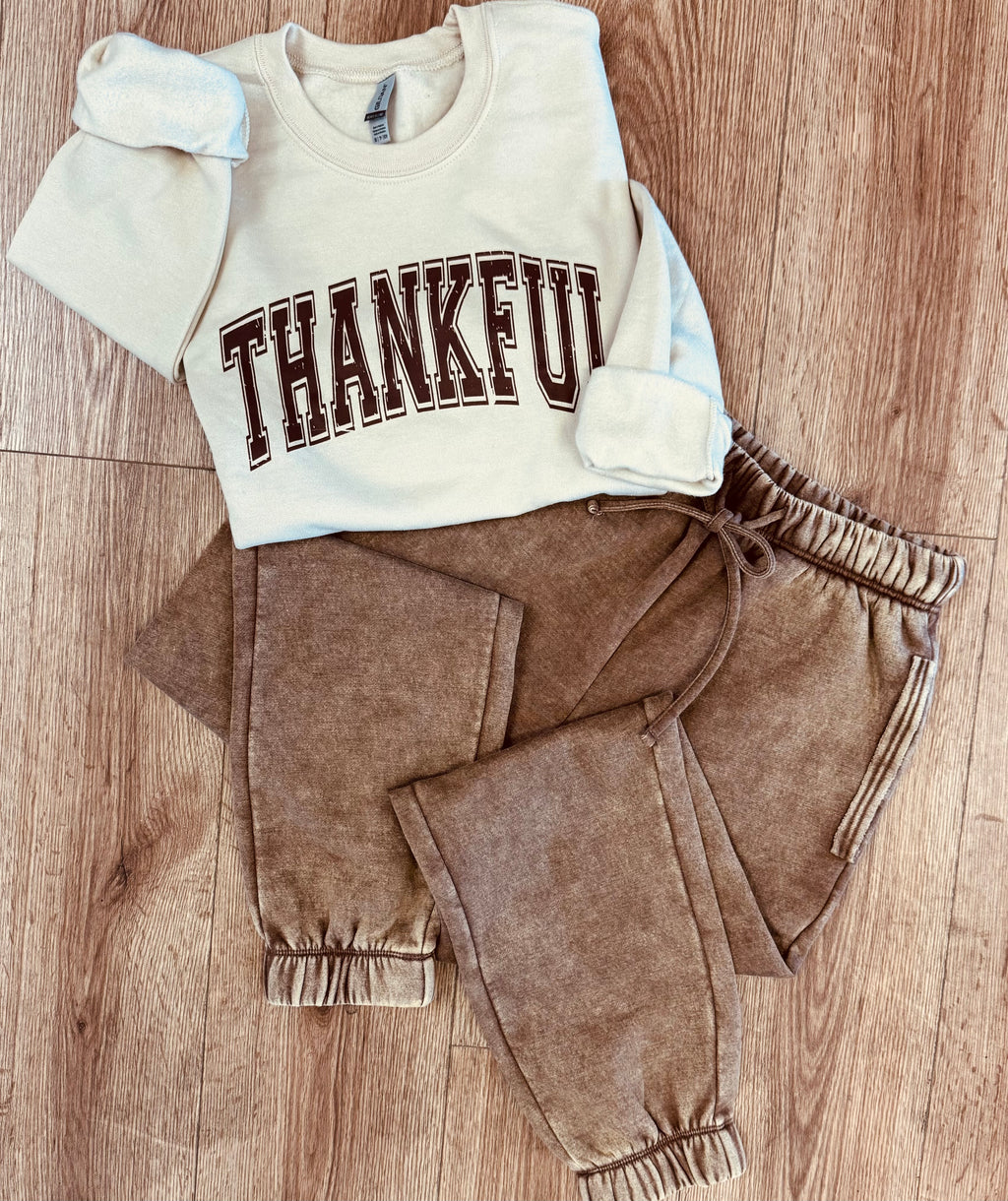 Thankful Graphic Sweatshirt