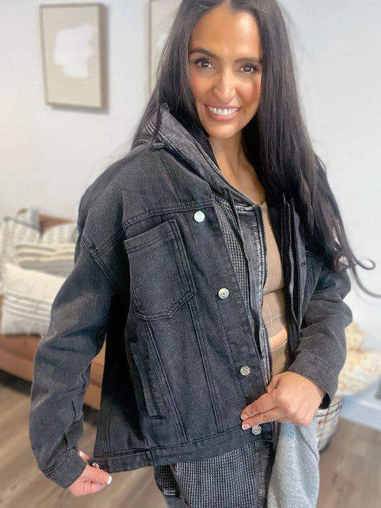 DENIM BUTTON DOWN OVERSIZED JACKET