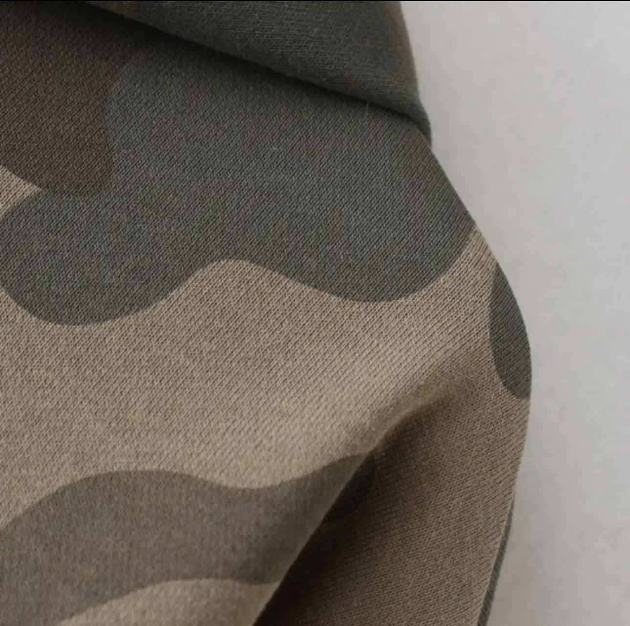 Camo Cropped Hoodie