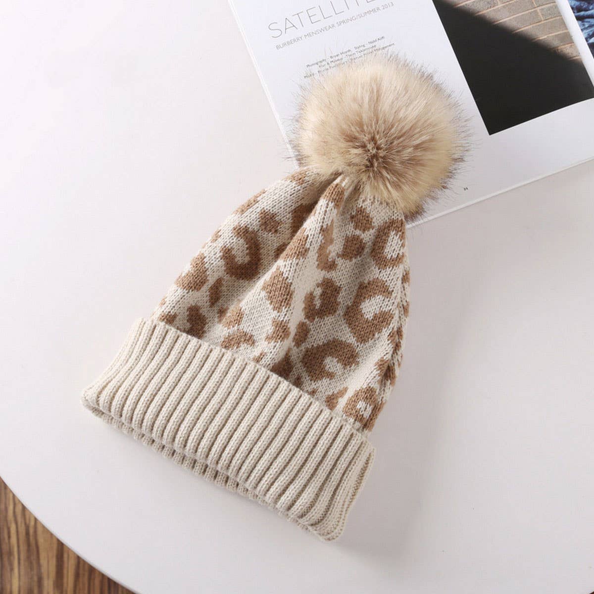 LEOPARD PATTERN KNITTED BEANIE