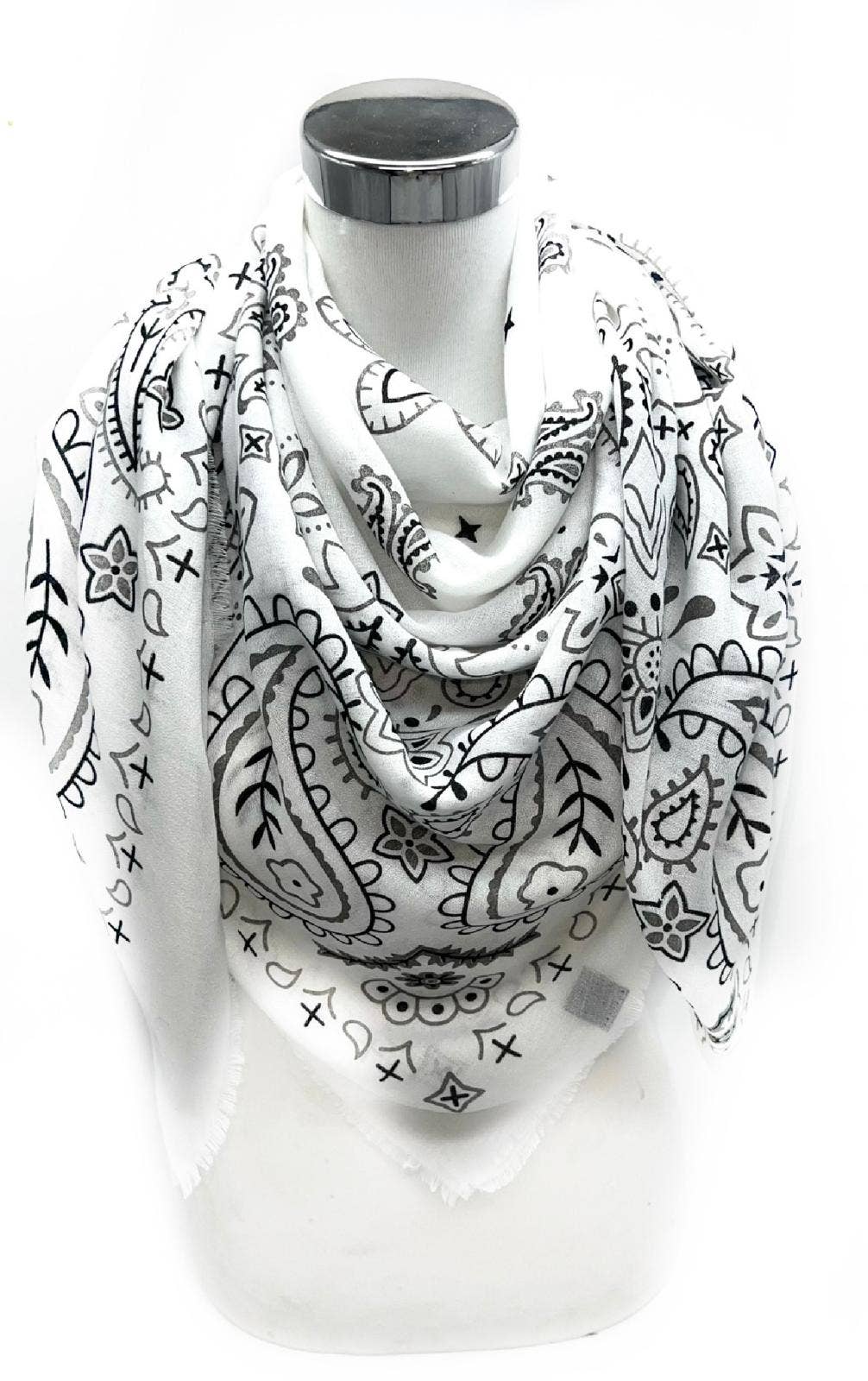 Bandana pattern scarf - Fine material