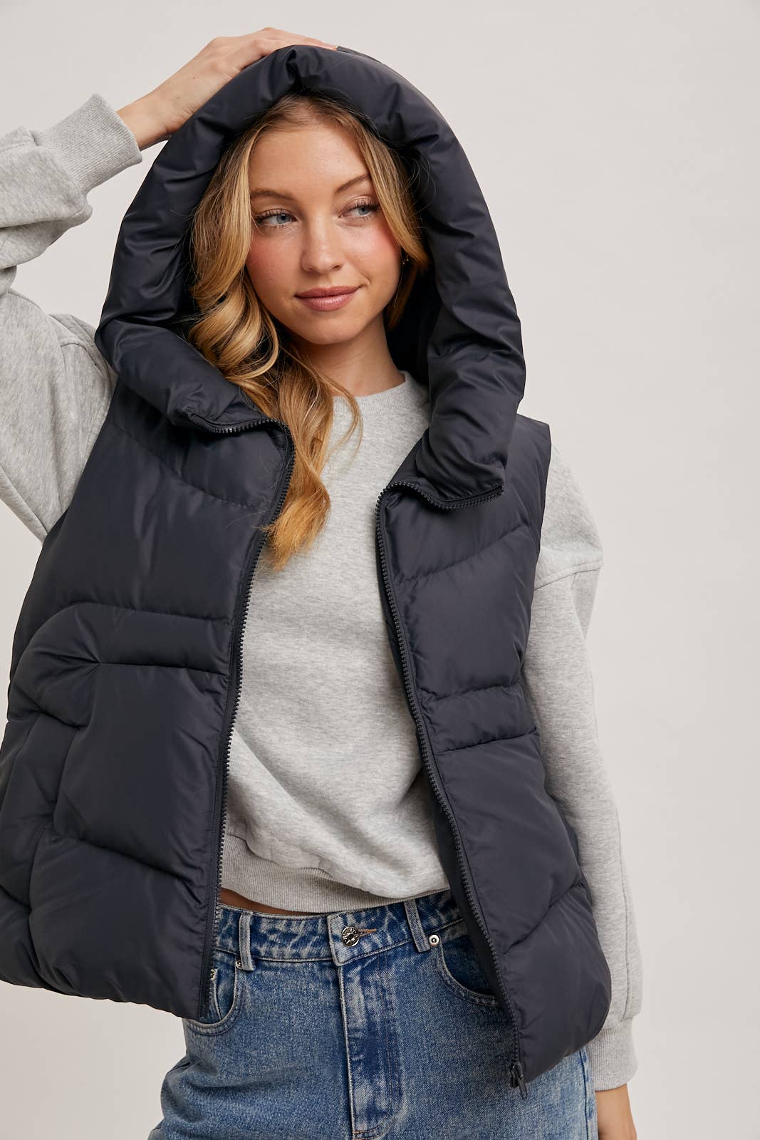 ZIPPER DOWN PUFFER HOODED VEST