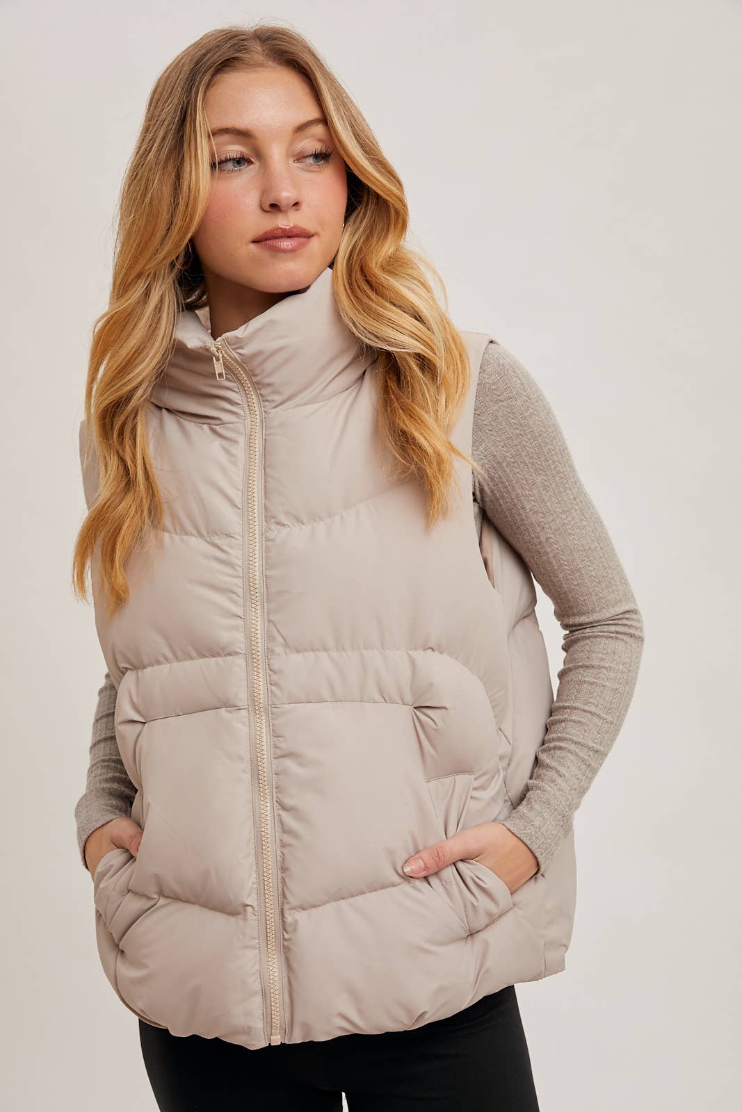 ZIPPER DOWN PUFFER HOODED VEST