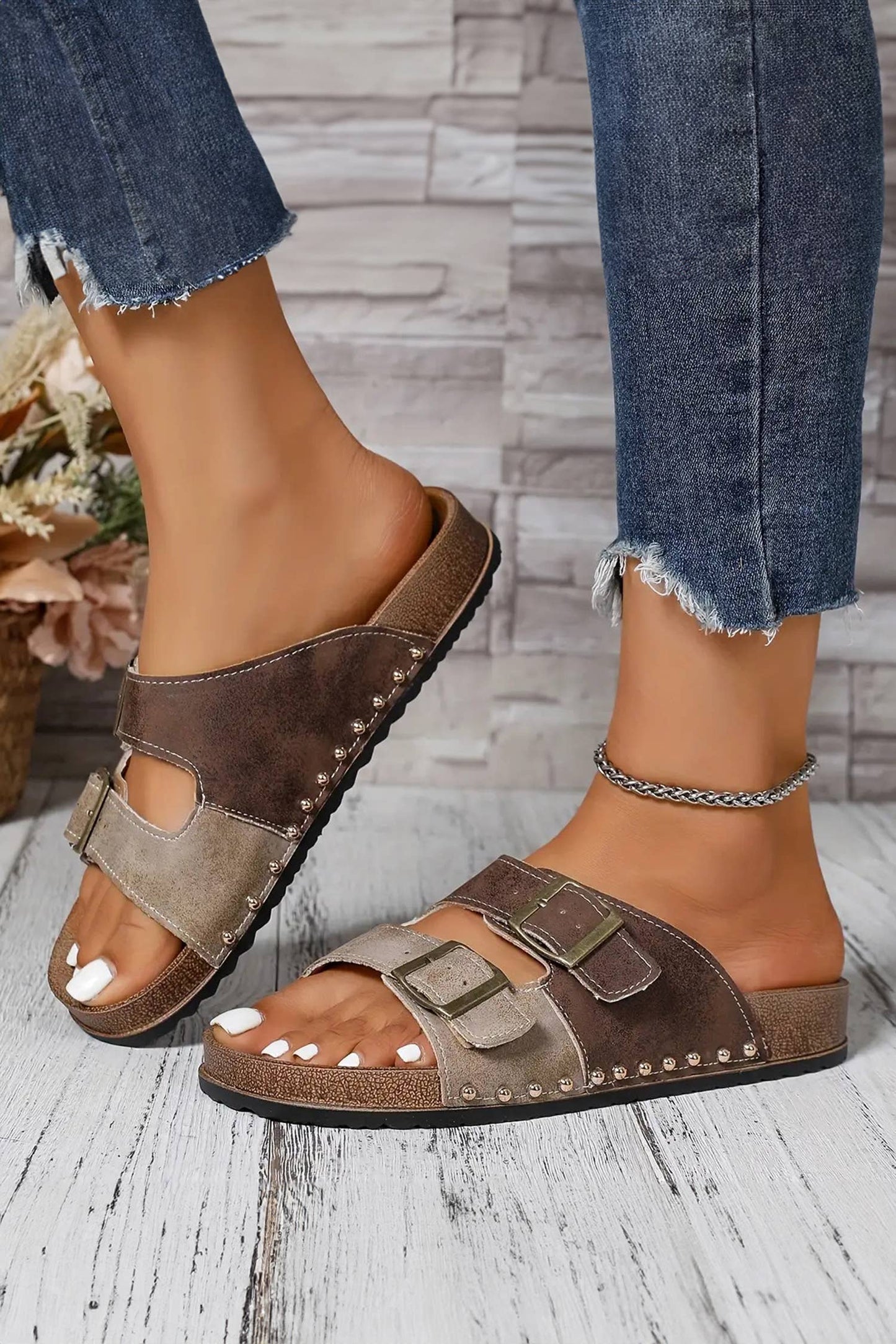 Western Suede Rivet Hollow Out PU Leather Slip-on (PRE🤍ORDER)