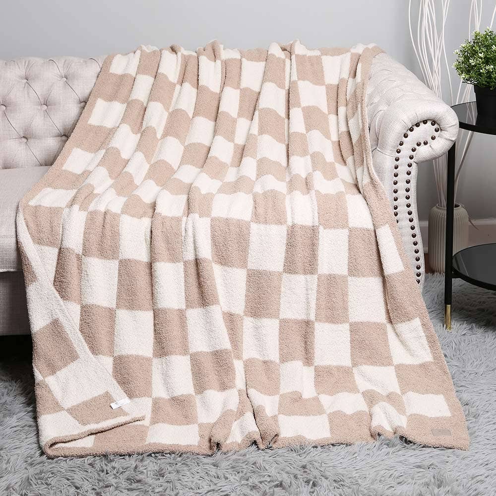 Reversible Checkered Patterned Throw Blanket