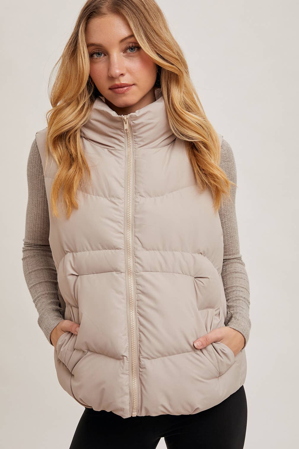 ZIPPER DOWN PUFFER HOODED VEST