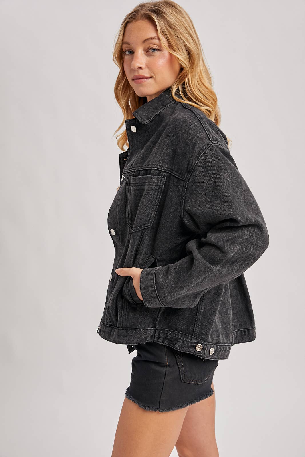 DENIM BUTTON DOWN OVERSIZED JACKET