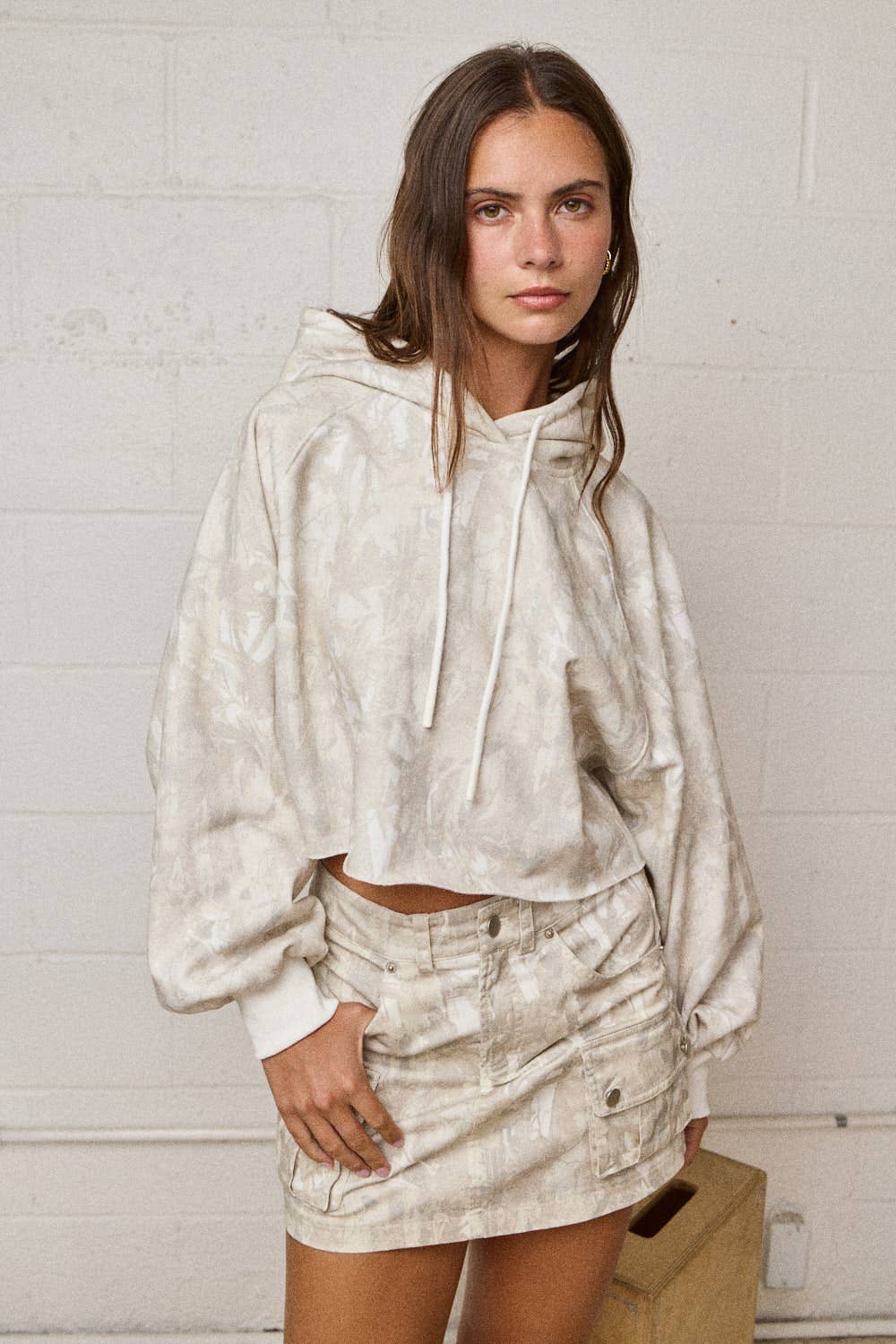 CAMO CROPPED HOODIE TOP (PRE🤍ORDER)
