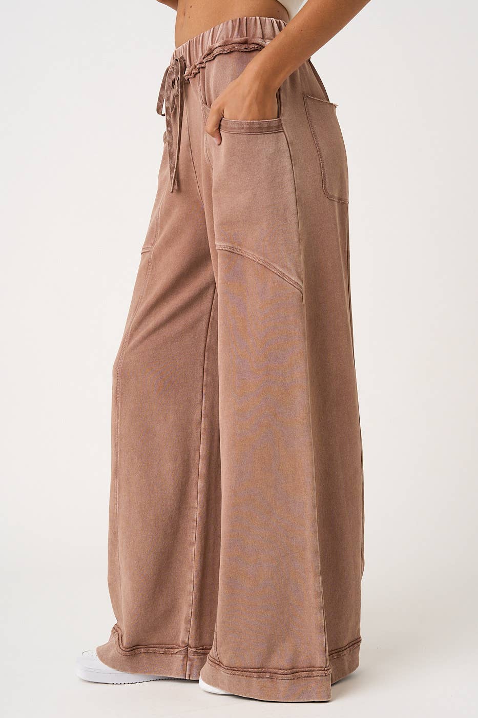 MINERAL WASH CURVED SEAM WIDE LEG PANTS (PRE🤍ORDER)