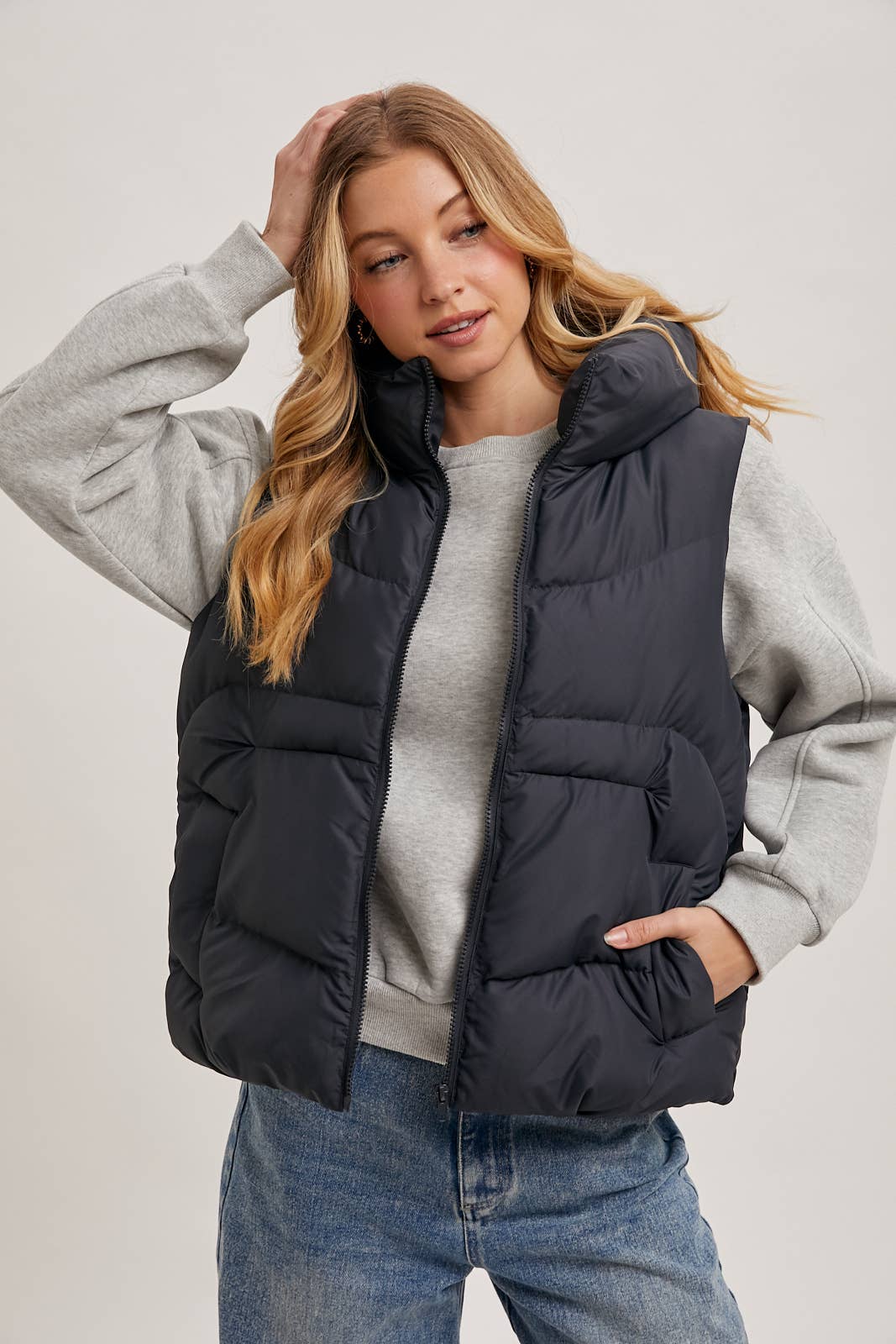 ZIPPER DOWN PUFFER HOODED VEST